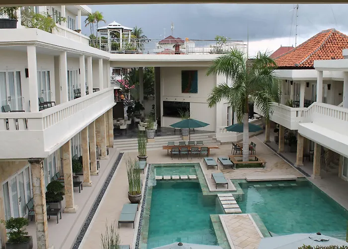 Hotel Bali Court &