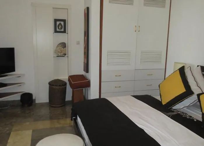 Bali Court & 3*