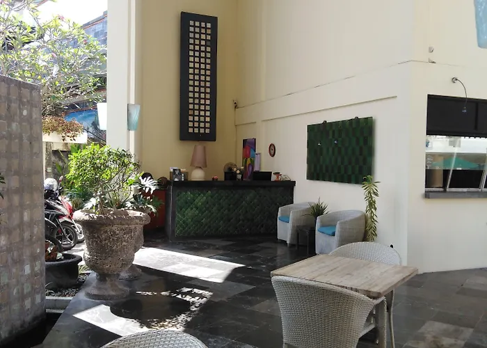 Bali Court & 3* Legian (Bali)