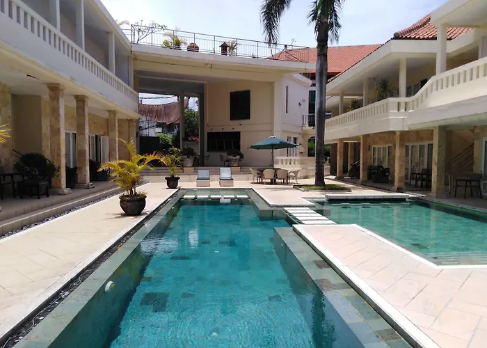 Bali Court & 3*
