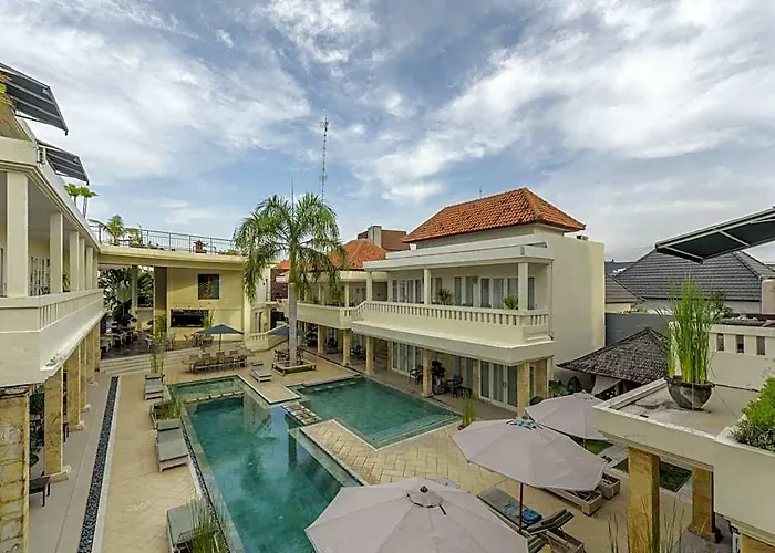 Bali Court & Hotel