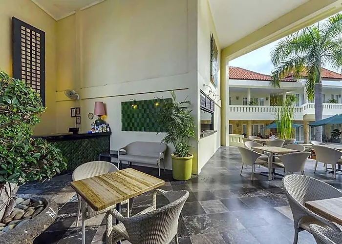 Bali Court & Hotel Legian (Bali)