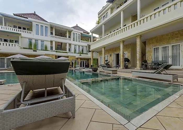 Bali Court & Hotel