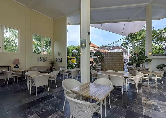 Bali Court & Hotel