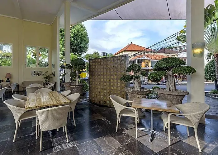 Hotel Bali Court & 3*