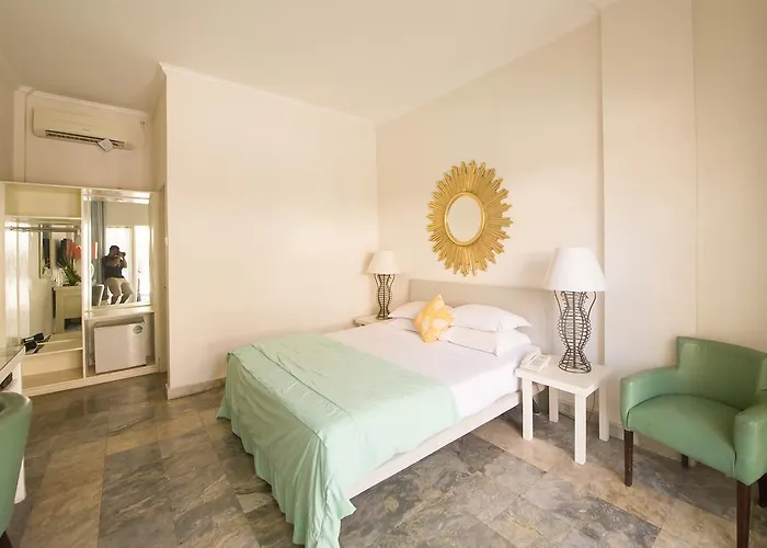 Bali Court & Hotel 3*